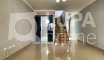 CASA COM 3 QUARTOS E 2 VAGAS DE GARAGEM À VENDA NA VILA GUILHERME