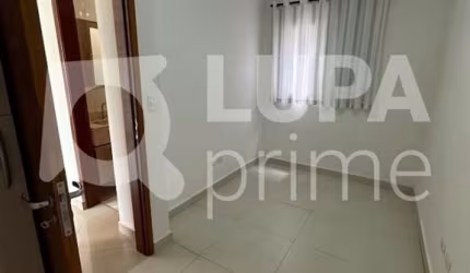 CONDOMINIO COM 2DORMITORIOS Á VENDA NA VILA SANTA TEREZINHA