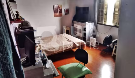 CASA COM 2 QUARTOS À VENDA NA VILA MARIA ALTA