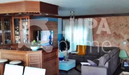 CASA COM 4 QUARTOS E 4 VAGAS DE GARAGEM À VENDA EM PALMAS DO TREMEMBÉ