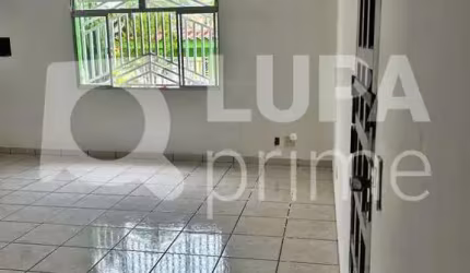 CASA COM 3 QUARTOS E 5 VAGAS DE GARAGEM À VENDA EM GUARULHOS