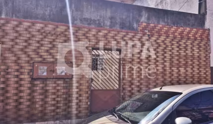CASA PARA RENDA À VENDA NO JARDIM BRASIL