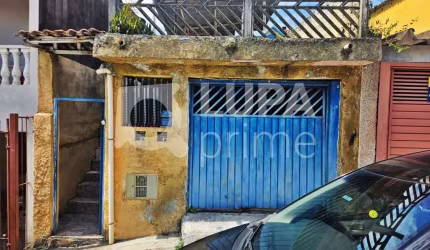 CASA COM 2 QUARTOS À VENDA NA VILA MEDEIROS