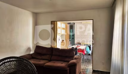 CASA COM 2 QUARTOS E 2 VAGAS DE GARAGEM À VENDA NA VILA MARIA ALTA