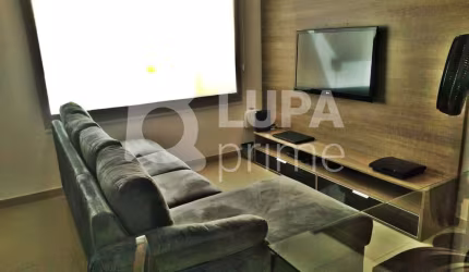 CASA COM 2 QUARTOS E 3 VAGAS DE GARAGEM À VENDA NA VILA CARRÃO