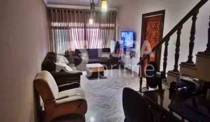 CASA COM 3 QUARTOS E 1 VAGA DE GARAGEM À VENDA NA VILA MARIA ALTA