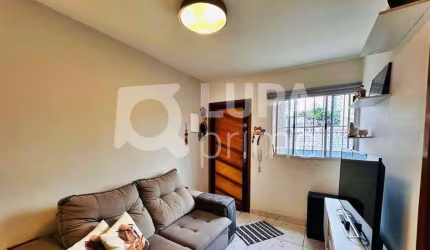 APARTAMENTO COM 2 QUARTOS E 1 VAGA DE GARAGEM À VENDA NA PARADA INGLESA