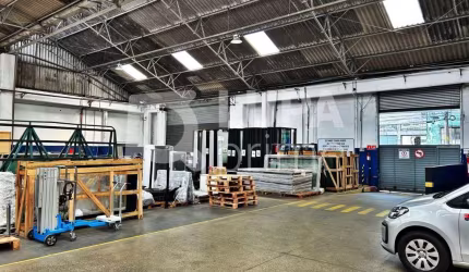 GALPÃO COMERCIAL COM 1948M² DE ÁREA CONSTRUÍDA À VENDA NA LUZ