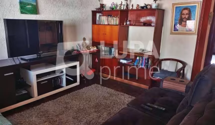 CASA COM 3 QUARTOS E 3 VAGAS DE GARAGEM À VENDA EM SANTANA