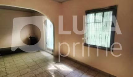 CASA COM 3 QUARTOS E 3 VAGAS DE GARAGEM À VENDA NA VILA MARIA ALTA