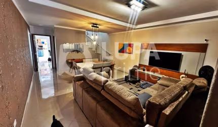 CASA COM 3 QUARTOS E 4 VAGAS DE GARAGEM À VENDA NA VILA SABRINA