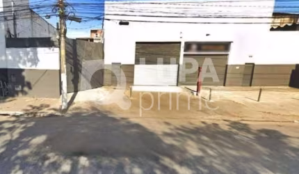 GALPÃO COMERCIAL COM 420M² PARA LOCAÇÃO NO PARQUE NOVO MUNDO