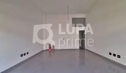 SALÃO COMERCIAL COM 32M² PARA LOCAÇÃO NO JAÇANÃ