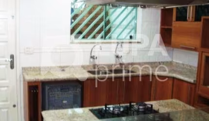 SOBRADO COM 03 QUARTOS PARA VENDA NA VILA MARIA.