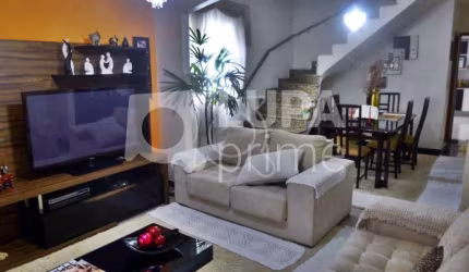SOBRADO COM 3 QUARTOS PARA VENDA NA VILA SABRINA