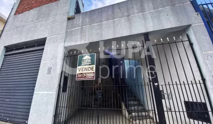 CASA COM 3 QUARTOS E 200M² PARA VENDA NO CARANDIRU