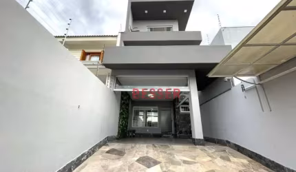 Sobrado com 4 dormitórios à venda, 200 m² por R$ 790.000,00 - Centro - Sapucaia do Sul/RS