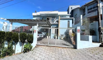 Sobrado com 3 dormitórios à venda, 250 m² por R$ 1.100.000,00 - União - Estância Velha/RS