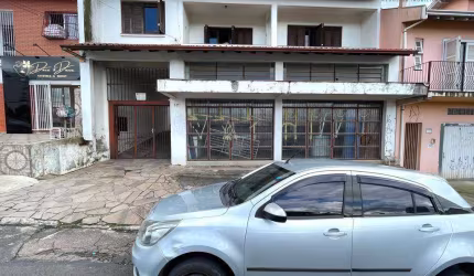 Sobrado com 3 dormitórios à venda, 420 m² por R$ 770.000,00 - Vargas - Sapucaia do Sul/RS