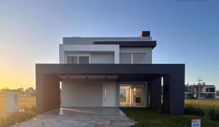 Sobrado com 3 dormitórios à venda, 230 m² por R$ 1.779.000,00 - Curumim - Capão da Canoa/RS