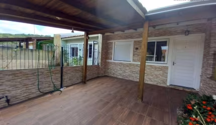 Casa com 2 dormitórios à venda, 40 m² por R$ 370.000,00 - Lomba da Palmeira - Sapucaia do Sul/RS