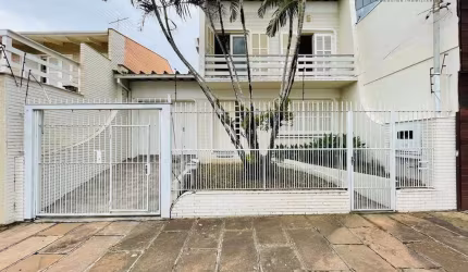 Sobrado com 3 dormitórios à venda, 198 m² por R$ 680.000,00 - Centro - São Leopoldo/RS