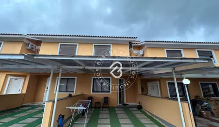 Sobrado com 2 dormitórios à venda, 68 m² por R$ 290.000 - COHAB - Sapucaia do Sul/RS