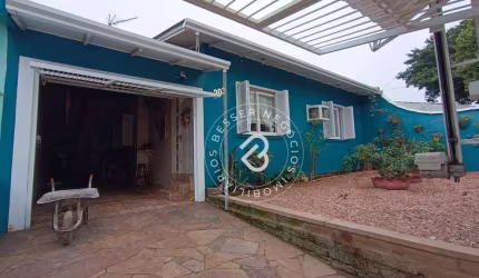 Casa com 3 dormitórios à venda, 114 m² por R$ 315.000 - Lomba da Palmeira - Sapucaia do Sul/RS