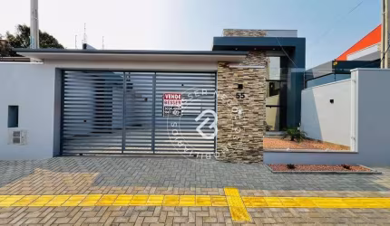 Casa com 3 dormitórios à venda, 90 m² por R$ 680.000,00 - Vacchi - Sapucaia do Sul/RS