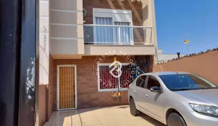 Sobrado com 3 dormitórios à venda, 110 m² por R$ 732.000,00 - Igara - Canoas/RS