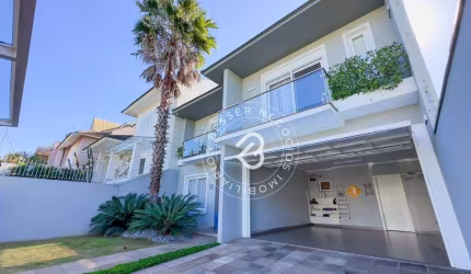 Sobrado com 3 dormitórios à venda, 240 m² por R$ 2.550.000 - Mont´Serrat - Canoas/RS