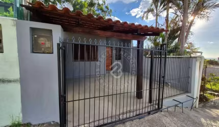 Casa com 2 dormitórios à venda, 51 m² por R$ 249.000,00 - Lomba da Palmeira - Sapucaia do Sul/RS