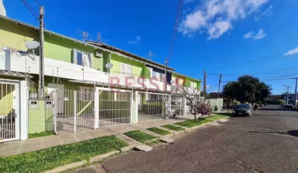 Sobrado com 2 dormitórios à venda, 64 m² por R$ 360.000,00 - Centro - Sapucaia do Sul/RS
