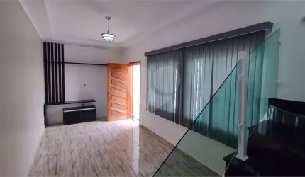 Sobrado com 3 quartos à venda em Jardim Nice - SP