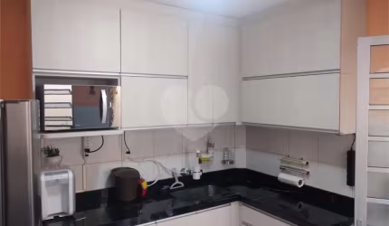 Sobrado com 4 quartos à venda em Vila Ivg - SP