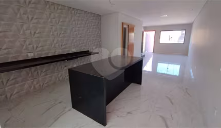 Sobrado com 3 quartos à venda em Vila Carrão - SP