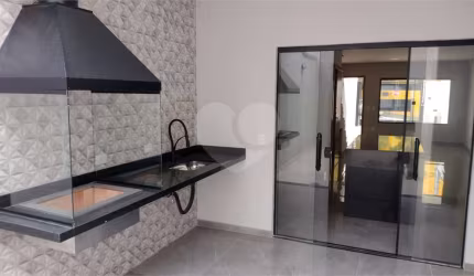 Sobrado com 3 quartos à venda em Vila Carrão - SP