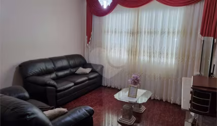Sobrado com 4 quartos à venda em Jardim Nice - SP
