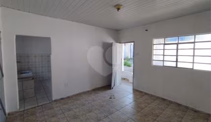 Casa térrea com 1 quartos à venda em Jardim Independência - SP