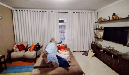 Sobrado com 3 quartos à venda em Vila Carrão - SP