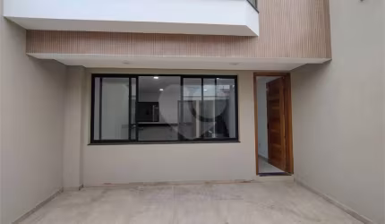 Sobrado com 3 quartos à venda em Vila Carrão - SP