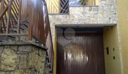 Sobrado com 4 quartos à venda em Vila Bela - SP