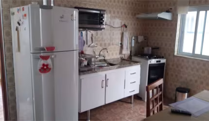 Sobrado com 4 quartos à venda em Jardim Guairaca - SP