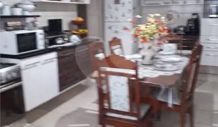 Casa térrea com 4 quartos à venda em Vila Margarida - SP