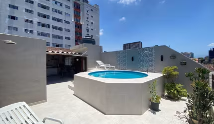 Sobrado com piscina - Boqueirão/Santos