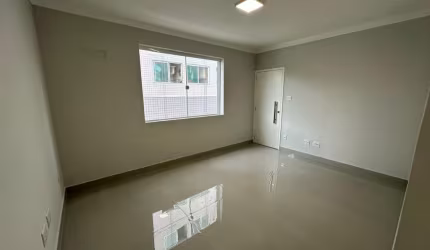 Apartamento reformado no Canal 6 -  2 dormitórios