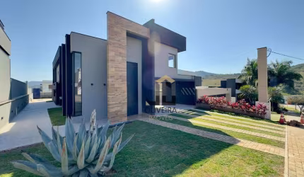 Casa com 4 Suítes à venda, 377 m² por R$ 2.990.000 - Condomínio Figueira Garden - Atibaia/SP