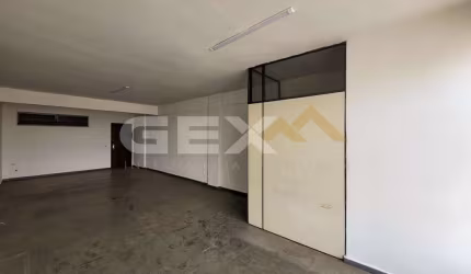 Sala comercial à venda no Centro.