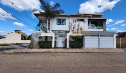 Casa de Alto Padrão no Bairro São Roque