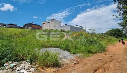 Lote com 432m² no Bairro Belvedere